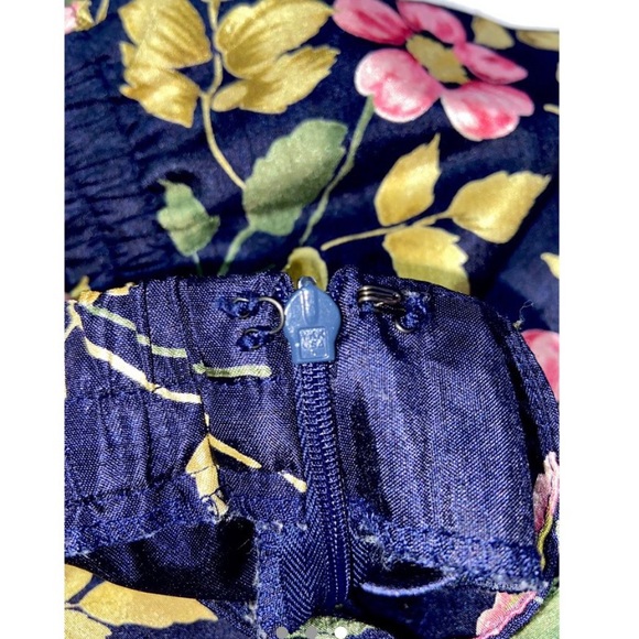 🌸Vintage Floral Long Skirt🌸 - Picture 3 of 3